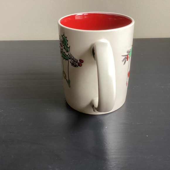 DESIGNZ SPECTRUM HOLIDAY EMBOSSED CHRISTMAS MUG “ JOY, LOVE” NWT - Picture 3 of 5